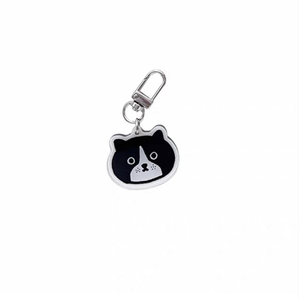 Black & White Kitty Keychain – Minimal & Adorable Companion